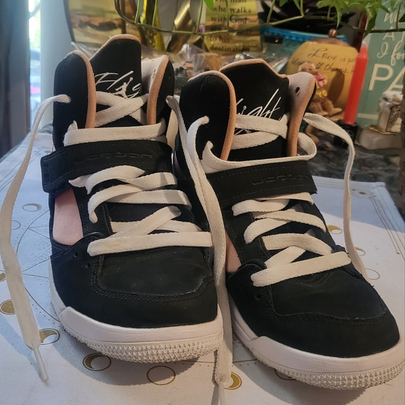 Jordan Flight 45 High IP GS 'Black and Rose Gold' Size 3Y - Picture 6 of 10